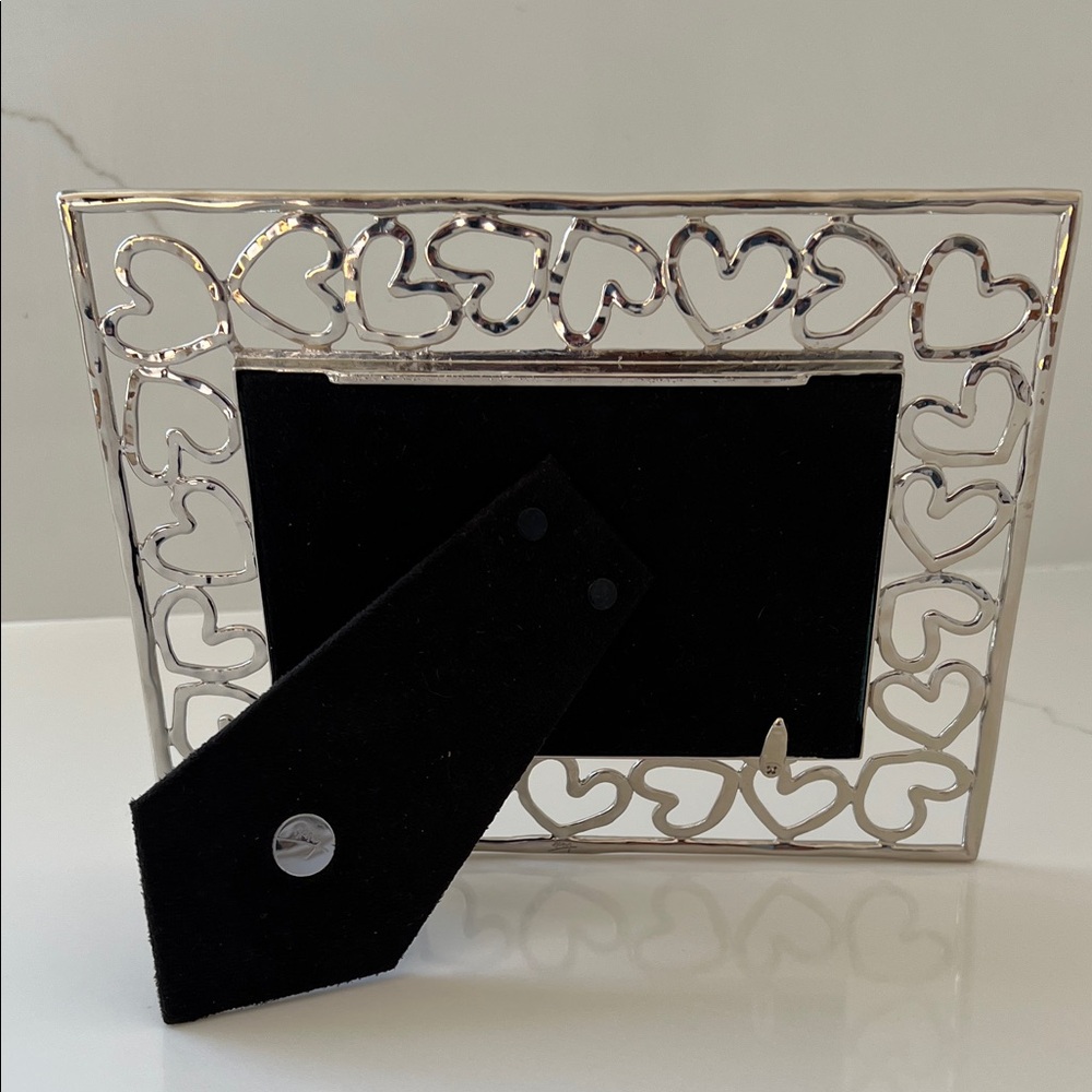 Michael Aram Silver Nickel-plate Open-Heart Decorative Photo Frame 4x6 - Picture 4 of 5